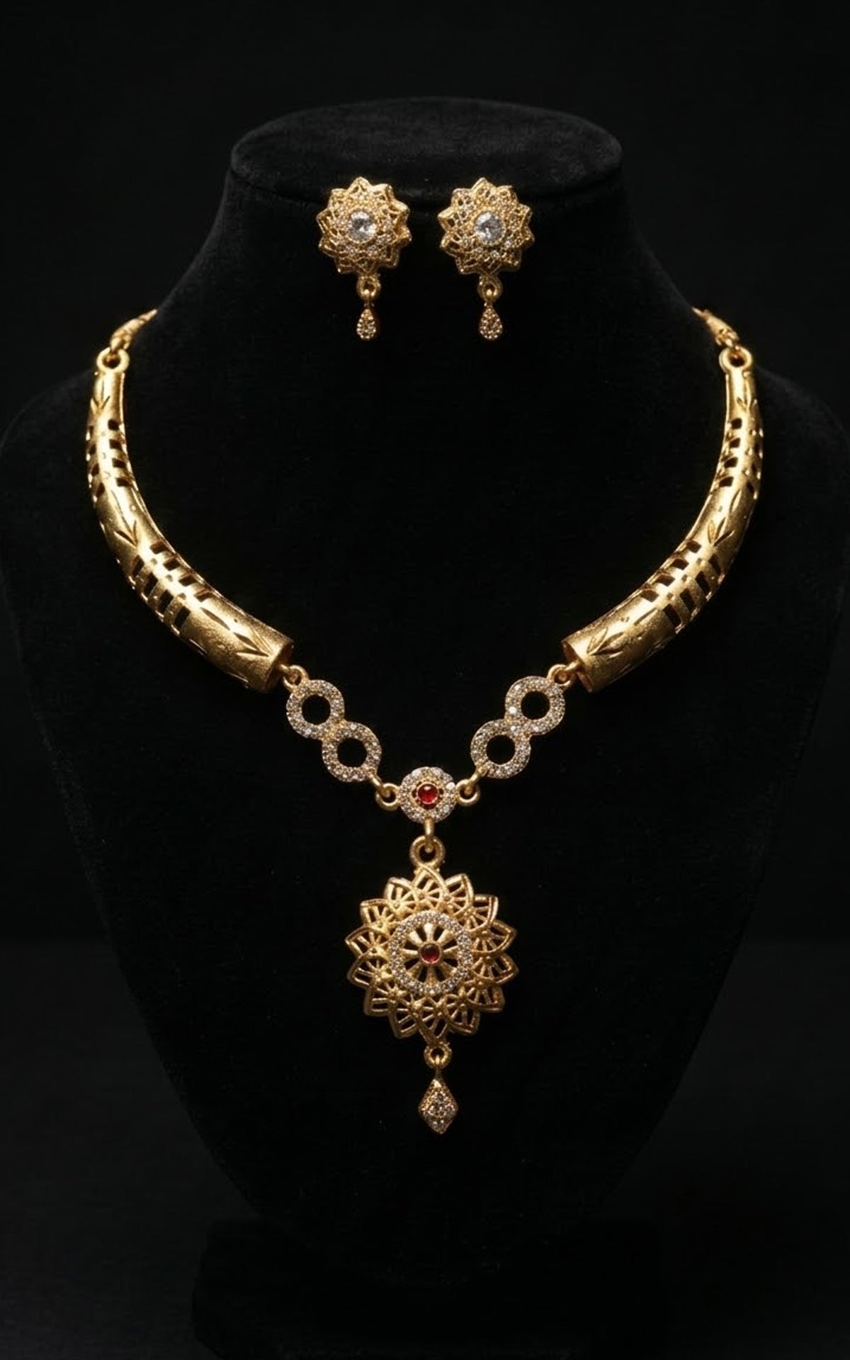 Royal Floral Gold Necklace Set for Women